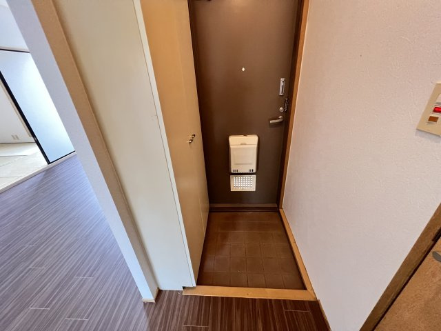 ラフィーネ南郊　Dの玄関