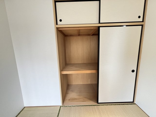 ラフィーネ南郊　Dの収納