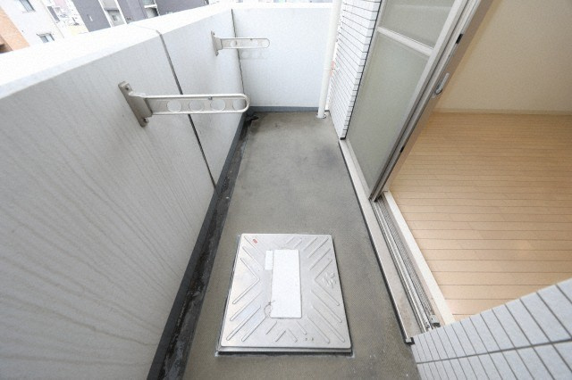 大阪市西区千代崎２丁目の賃貸マンションのバルコニー