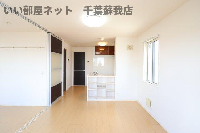 サンライズ池田の居間・リビング|ゆったり過ごせるリビングです