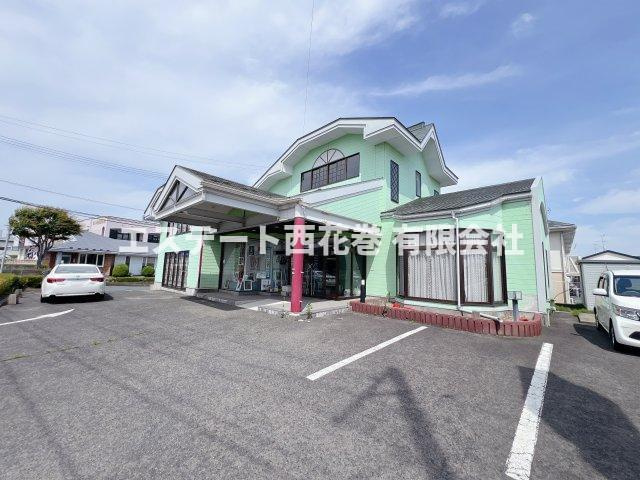 【商談中】花巻市星が丘二丁目　売店舗の外観