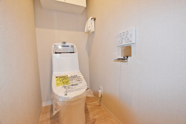 プレジデント宝塚のトイレ|シンプルで清潔感のあるトイレ空間で毎日気持ちよくお使いいただけます。