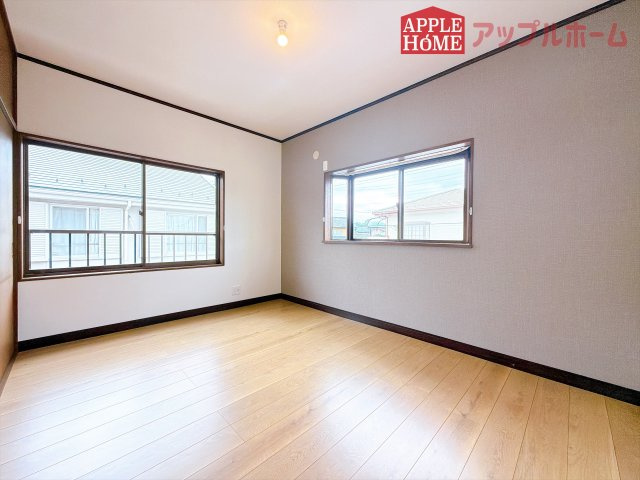 [中古住宅] 熊谷市玉井南 1期の洋室|２階居室は全室収納あり！たっぷりある収納活用でお部屋もキレイを保てます♪
