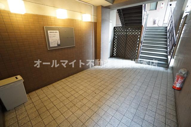川崎市多摩区枡形３丁目の賃貸マンションのロビー