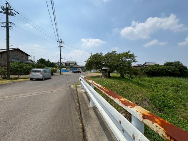 リーブルガーデン　各務原市蘇原伊吹町　全1区画分譲の前面道路含む現地写真|「現地（2026年6月22日）撮影」　
■前面道路　
■ヤマダ不動産　株式会社リライフ