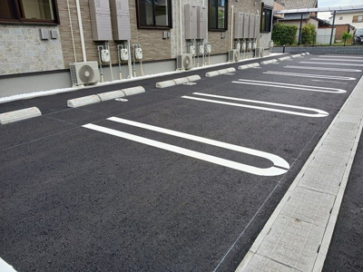 【駐車場】 | 仲介手数料無料！初期費用最安！デュルセ大財 | 駐車場完備です