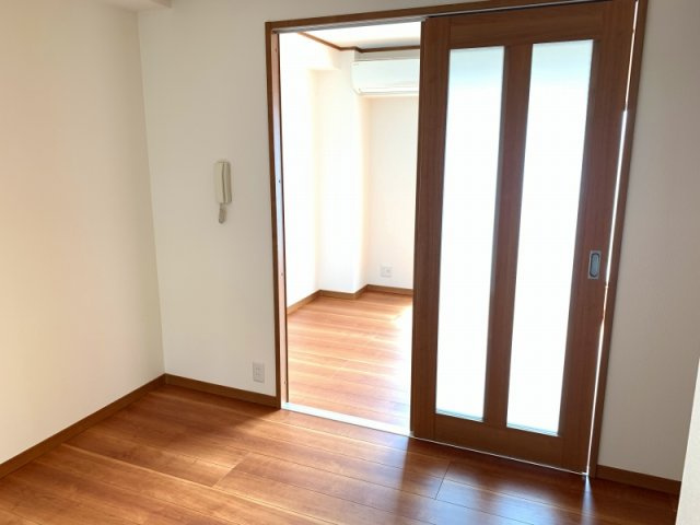 服部マンションの居間・リビング