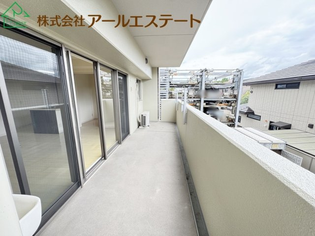 アルファステイツ城乾西八代のバルコニー