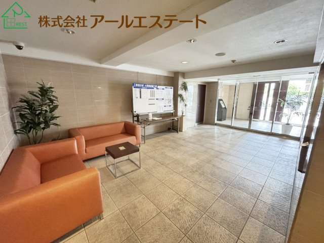 アルファステイツ城乾西八代のエントランス