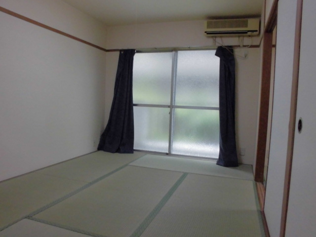 西村マンションの内装