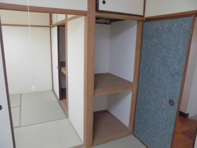 西村マンションの収納