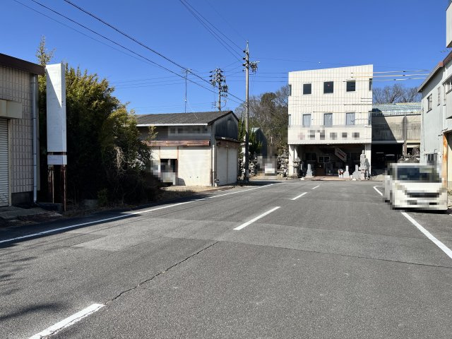 岡崎市稲熊町字赤松　工場用地の前面道路含む現地写真