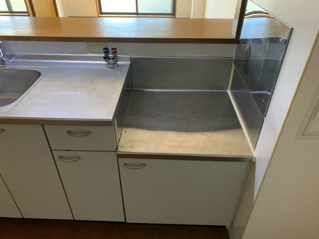 日恵ハイツE棟のキッチン