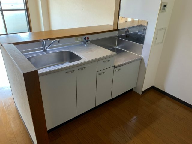 日恵ハイツE棟のキッチン