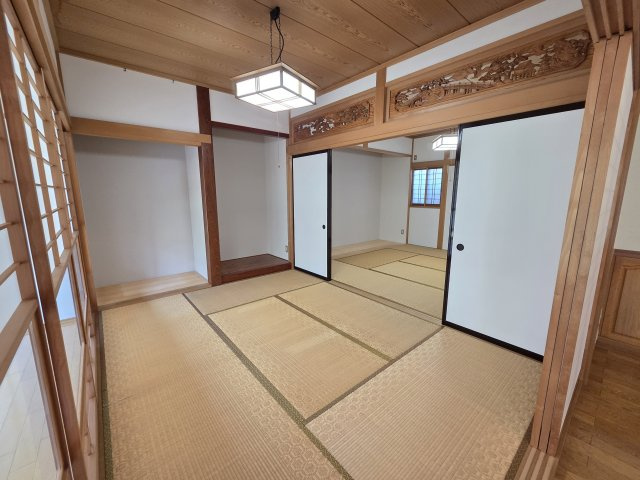 前橋市文京町　中古住宅の和室|1階南西6帖の和室。