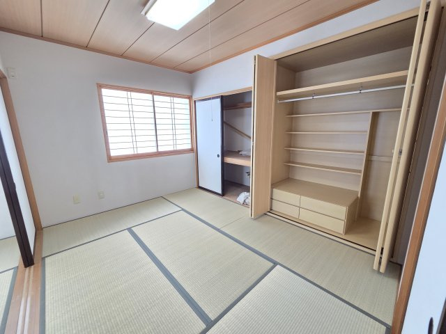 前橋市文京町　中古住宅の和室|2階北西側6帖の和室です。