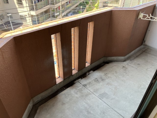 ニューライン曽根のバルコニー