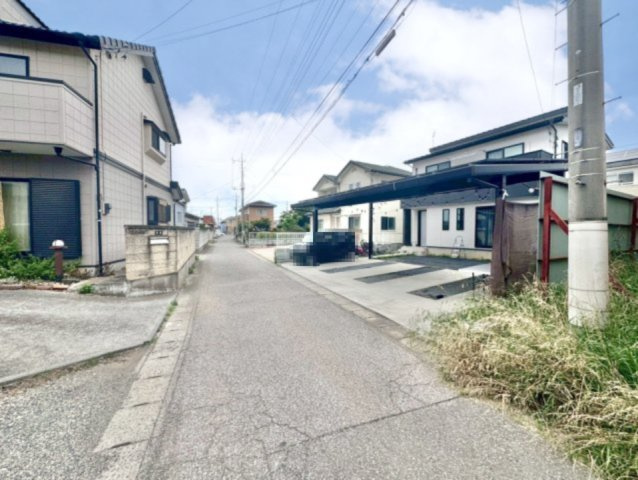 【中古戸建】邑楽郡大泉町大字寄木戸の外観|■外観｜周囲の景観に調和しつつもしっかりとした存在感を感じられる外観で、長く愛される住まいを演出します♪