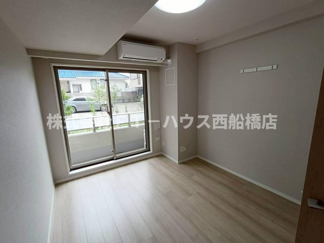 Alivis原木中山の居間・リビング