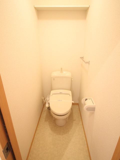 グランドール今里のトイレ|同型参考写真