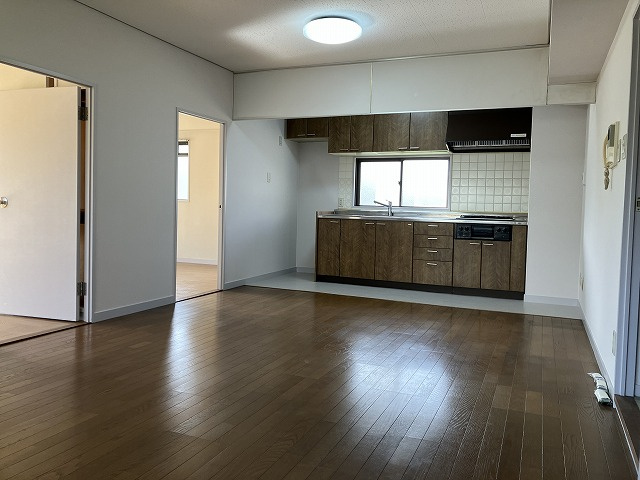 中桜塚4丁目マンションの居間・リビング