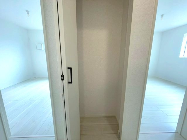 廿日市市前空4丁目　№36369の収納|2階廊下クローゼット