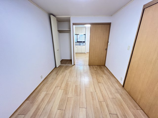 ラフィーネ南郊　Bの洋室