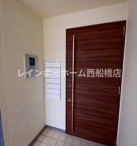 Grandtic検見川のエントランス