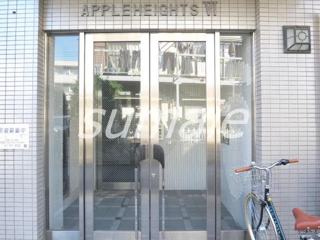 アップルハイツ六番館のエントランス|建物入口です！