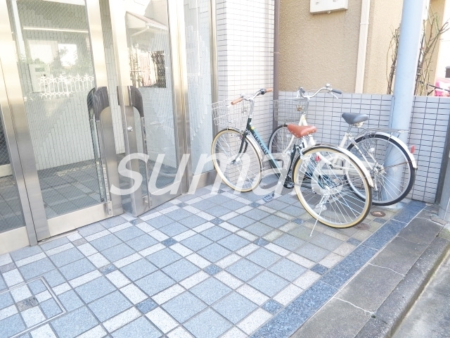 アップルハイツ六番館のその他共用部分|敷地内に自転車置き場ございます！