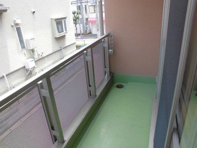 ジュエル曽根東のバルコニー