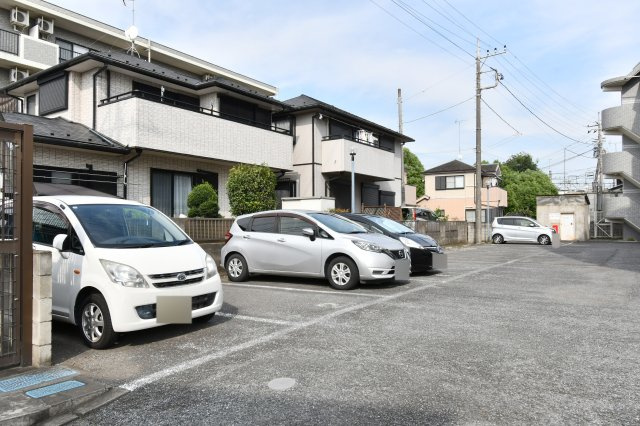 サンハイツ蓮田の駐車場|※空き状況は当社まで都度ご確認くださいませ■『物件を今日見てみたい』など、当日のご案内も可能です。 どうぞお気軽にお電話下さい。近隣・同条件などの物件もまとめてご紹介も可能です。