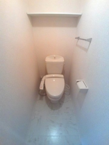 マ　メゾン菊住Ｗのトイレ
