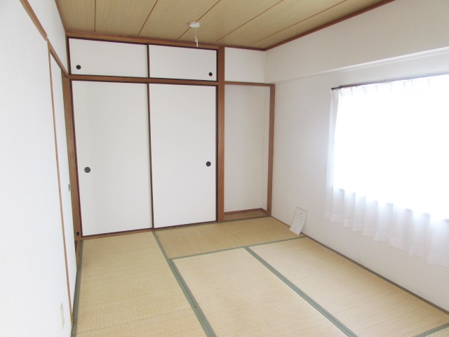第二寿楽アビタシオンの和室