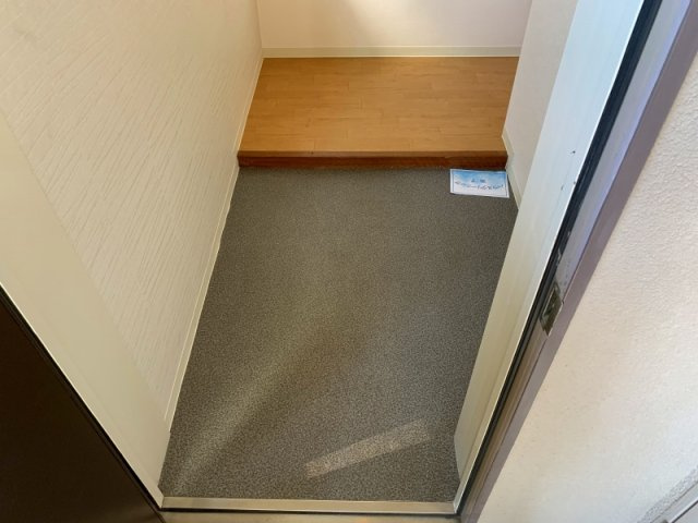 スカイハイツ曽根の玄関