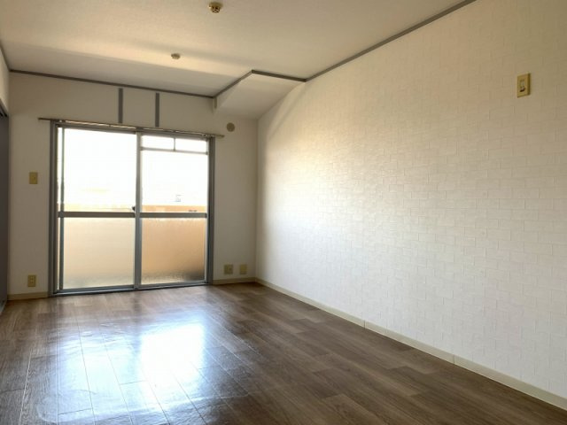 スカイハイツ緑地の居間・リビング