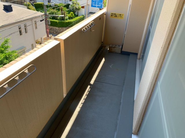 スカイハイツ緑地のバルコニー