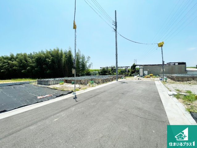 尼崎市田能　新築一戸建ての前面道路含む現地写真|周辺は落ち着いた街並みの住宅地！子育てがしやすい住環境です！まだ未完成ですが、現地でしかわからない事もございます。是非一度ご覧ください。