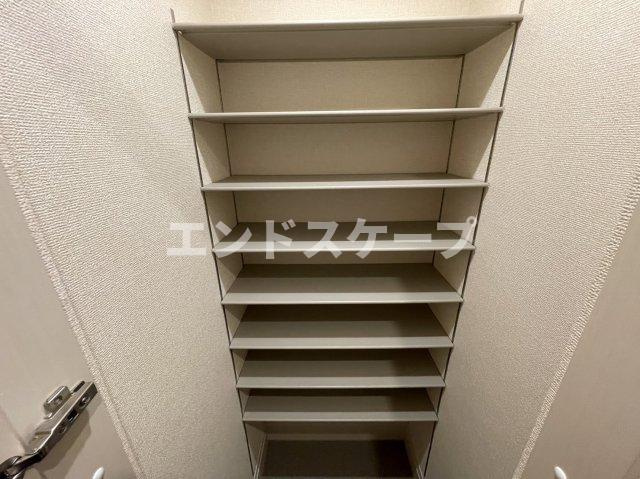 モアクレストＦ　Ⅲの収納|高崎、前橋エリアのお部屋探しはエンドスケープまで！お客様の理想お聞かせ下さい♪
建具、設備の色が異なる場合がございます。