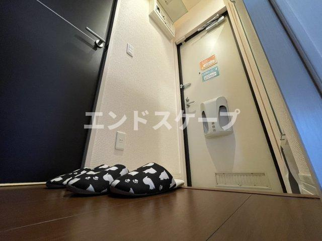 モアクレストＦ　Ⅲの玄関|高崎、前橋エリアのお部屋探しはエンドスケープまで！お客様の理想お聞かせ下さい♪
建具、設備の色が異なる場合がございます。