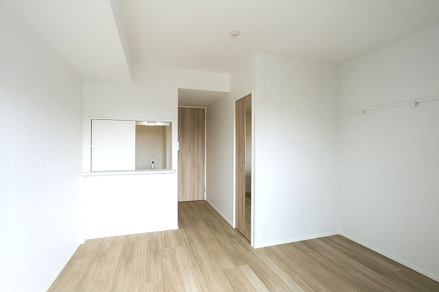 新品家具付きマンション築港本町14(KaGood福岡)の洋室|サイト内間取りは反転になります。 (※現況優先)