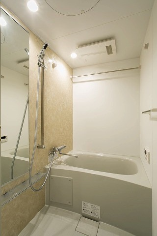 新品家具付きマンション築港本町14(KaGood福岡)の浴室