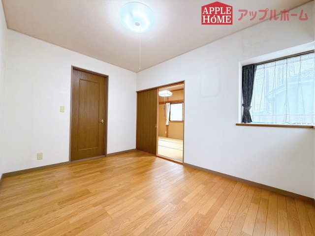 [中古住宅] 熊谷市三ヶ尻 1期の洋室|２階居室は全室収納あり！たっぷりある収納活用でお部屋もキレイを保てます♪