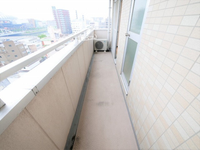 大阪市浪速区木津川１丁目の賃貸マンションのバルコニー