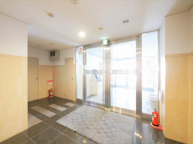 大阪市浪速区木津川１丁目の賃貸マンションのロビー