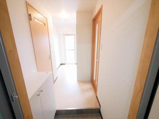 大阪市浪速区木津川１丁目の賃貸マンションの玄関
