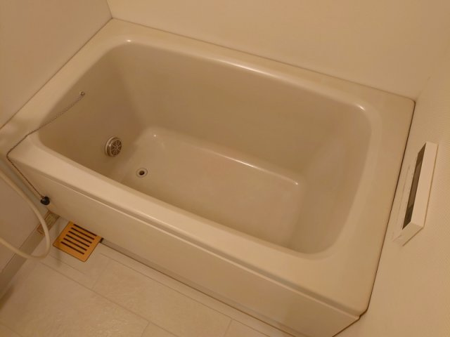 スリーエヌ豊中の浴室