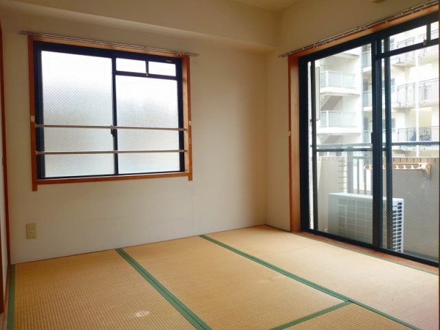スリーエヌ豊中の内装
