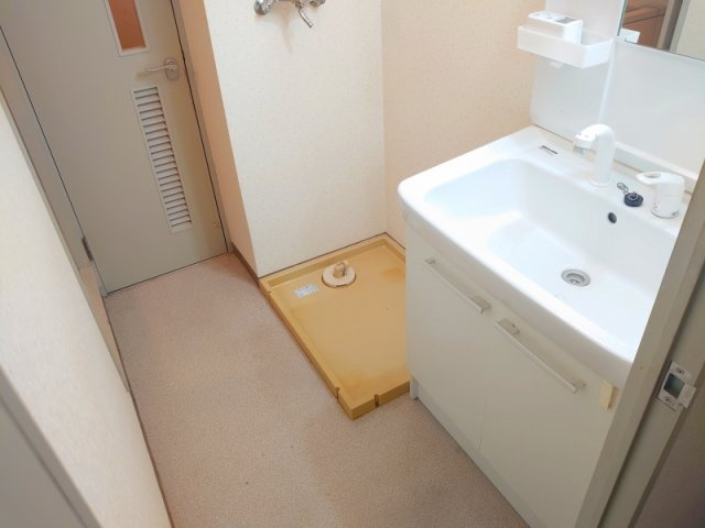 スリーエヌ豊中の洗面所