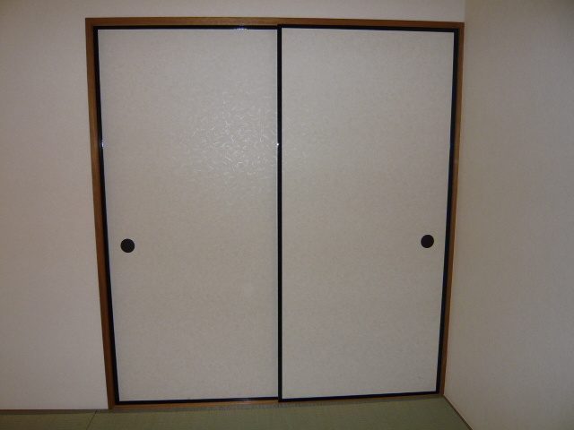 セランジュ豊中本町の収納